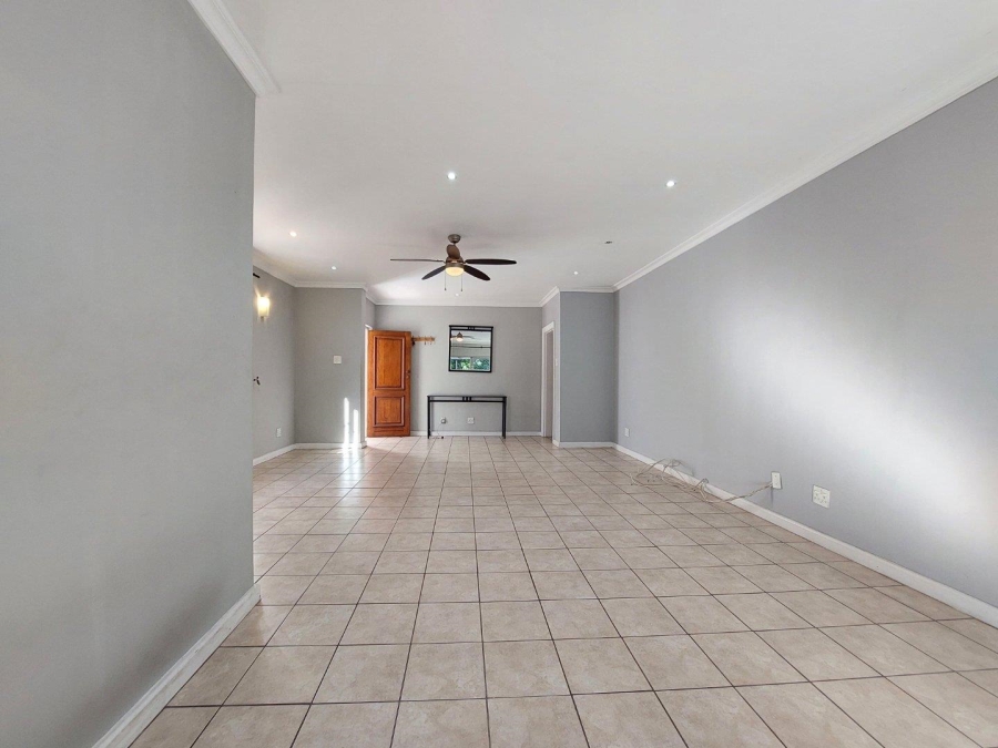 To Let 4 Bedroom Property for Rent in Claremont Western Cape